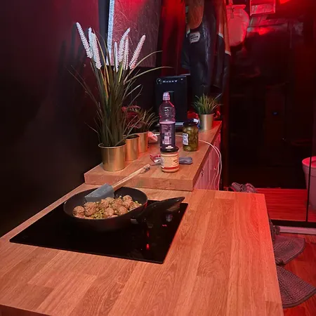 Κάμπινγκ Luksusowy Kamper Na Plazy W Osloninie Lub Rewie Oslonino