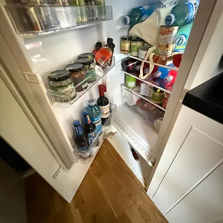 Luksusowy Kamper Na Plazy W Osloninie Lub Rewie